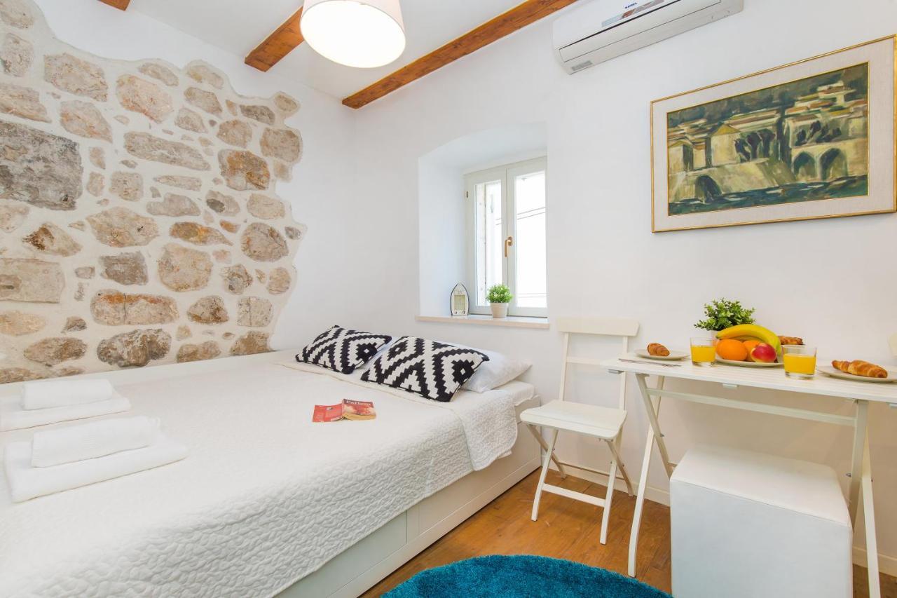 Appartement Walls By Irundo
